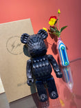 Load image into Gallery viewer, Fujiwara Hiroshi BE@RBRICK 400% - Ebony Lightning